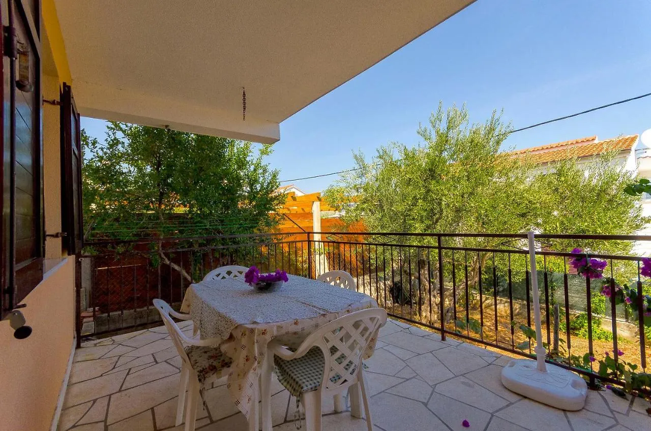 Apartments Milka Slatine