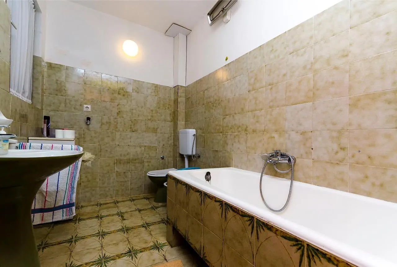 Apartments Milka Slatine