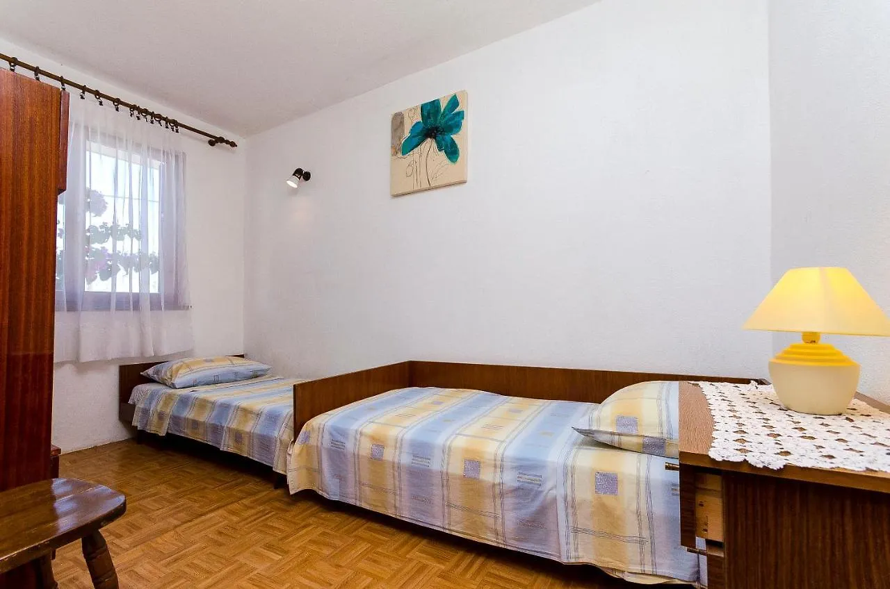 Apartments Milka Slatine