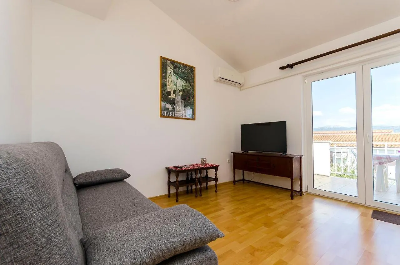 Apartments Milka Slatine