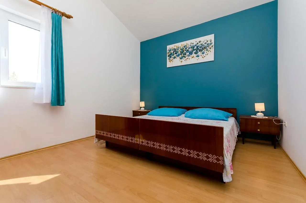 Apartments Milka Slatine