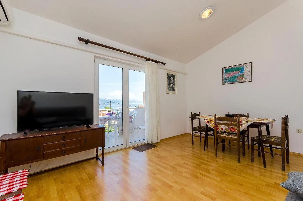 Apartments Milka Slatine Croatia